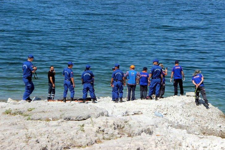Serinlemek İçin Girdiği Baraj Gölünde Kaybolan Gencin Cesedi Bulundu G4