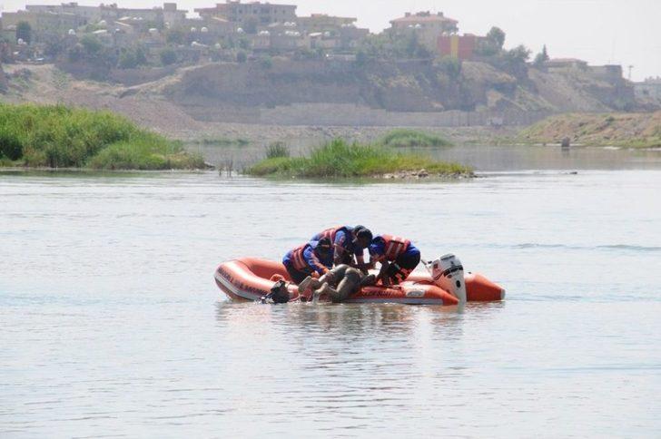 Dicle Nehri’nde Kaybolan İşçilerden Birinin Cansız Bedenine Ulaşıldı G1