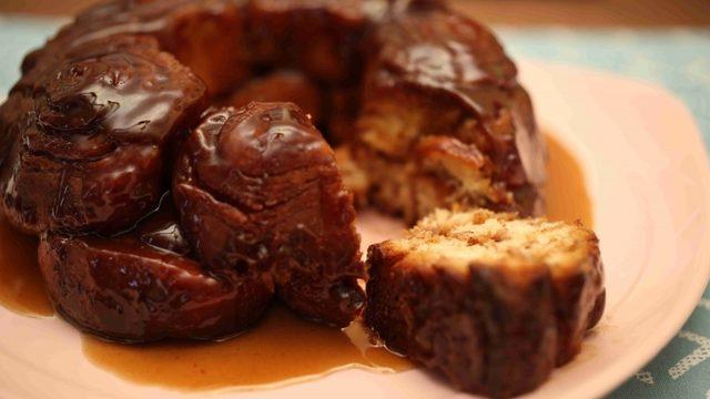 Kek Kalıbında Tarçınlı, Karamelli Çörek