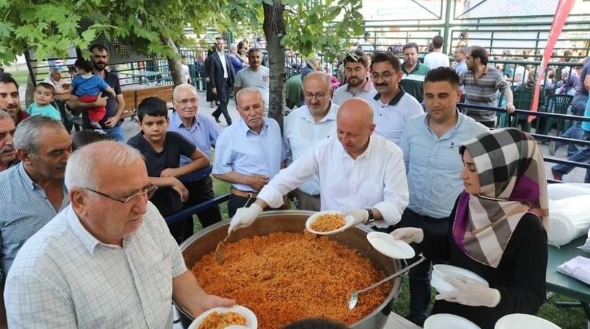 Başkan &Ccedil;olakbayrakdar, &ldquo; 7&rsquo;den 70&rsquo;e Herkese Hitap Eden Projeler &Uuml;retiyoruz&rdquo;