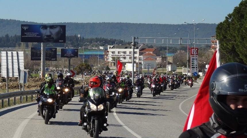 3 Bin Motosikletli Şehitlikleri Ve Anıtları Ziyaret Etti