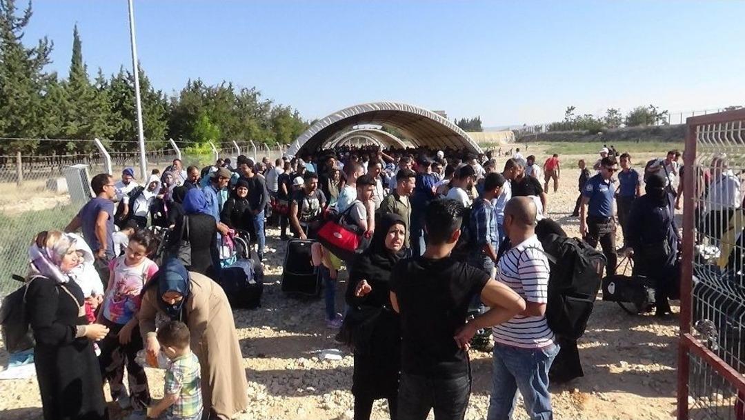 Kurban Bayramı İ&ccedil;in &Uuml;lkesine Giden Suriyelilerin Sayısı 27 Bini Aştı