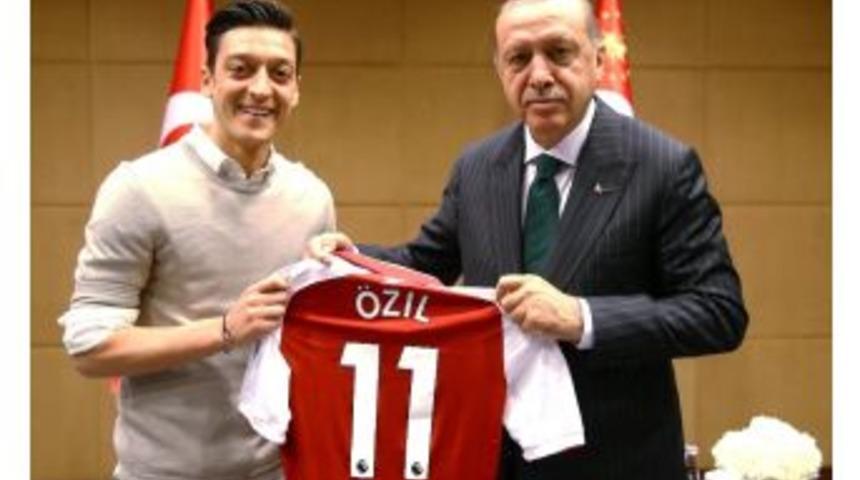 Alman Basınında Mesut &Ouml;zil Yankıları