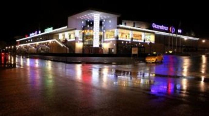 Forum Erzurum&rsquo;da &Uuml;nl&uuml;ler Ge&ccedil;idi