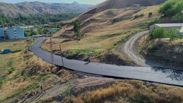 Hakkari’deki Asfalt Çalışması