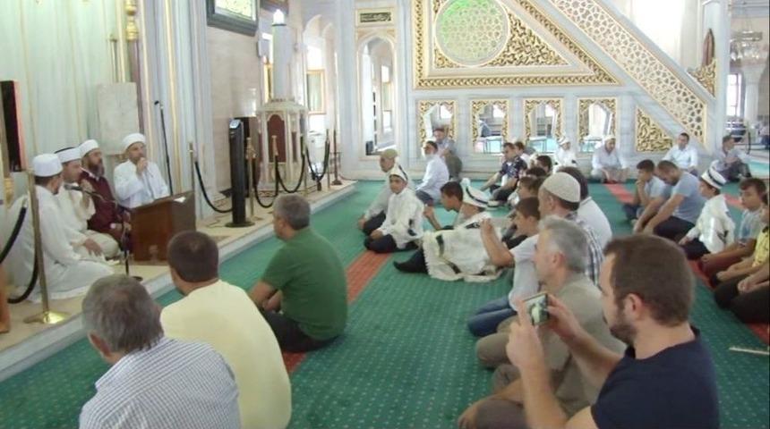 Arnavutk&ouml;y&rsquo;de S&uuml;nnet Olacak 490 &Ccedil;ocuk İ&ccedil;in Mevlit Okutuldu