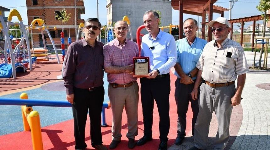 Yeni Mahalle&rsquo;ye 2 D&ouml;n&uuml;ml&uuml;k Park