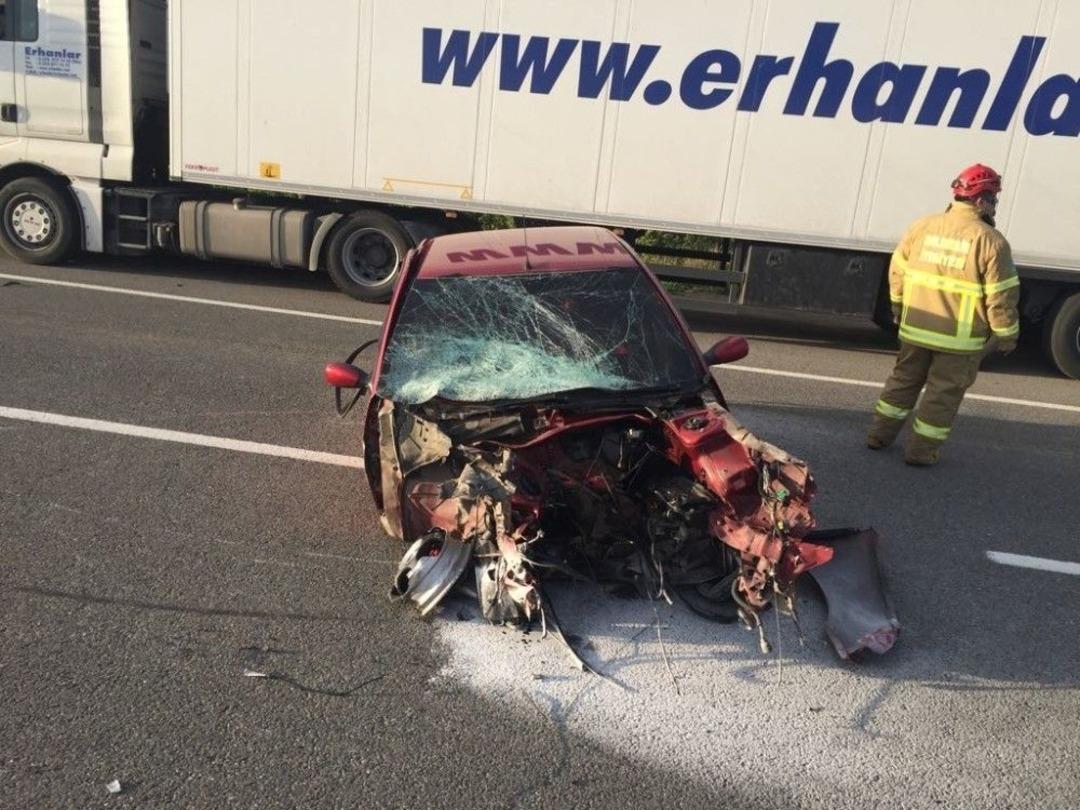 Hurdaya D&ouml;nen Otomobilden Sağ &Ccedil;ıktı