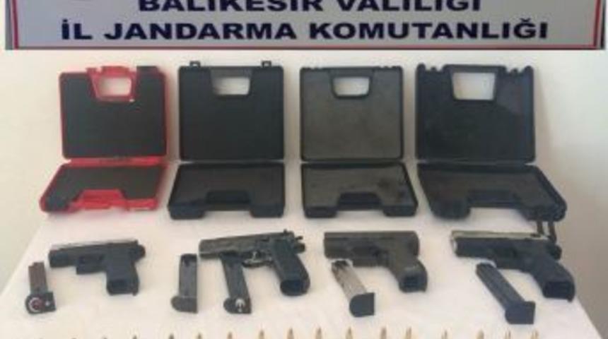 Jandarmadan Silah Operasyonu