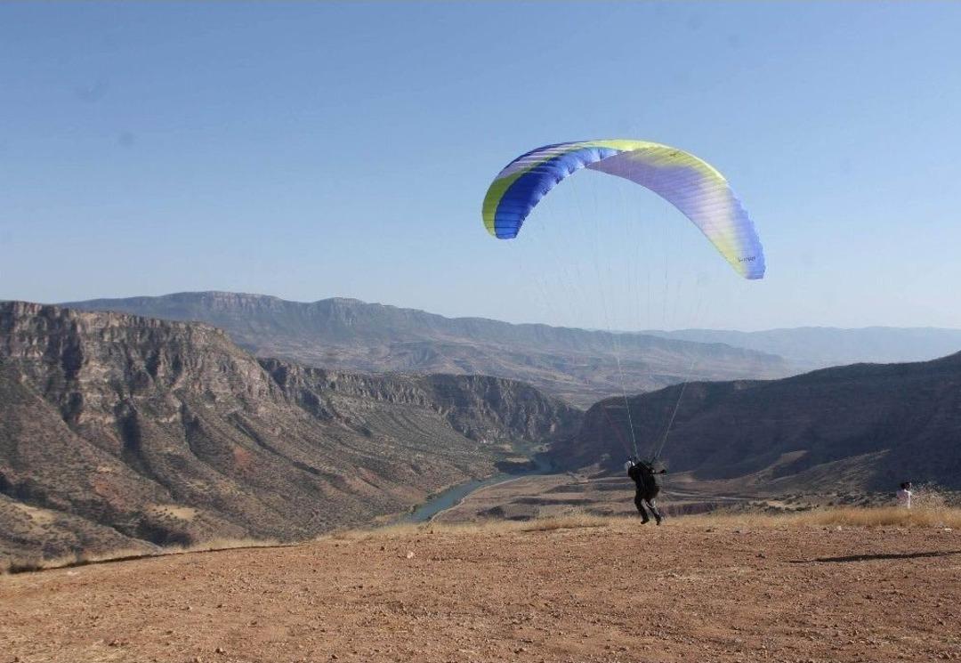 Ter&ouml;rden Temizlendi, Paraş&uuml;t&ccedil;&uuml;lerin G&ouml;zdesi Oldu