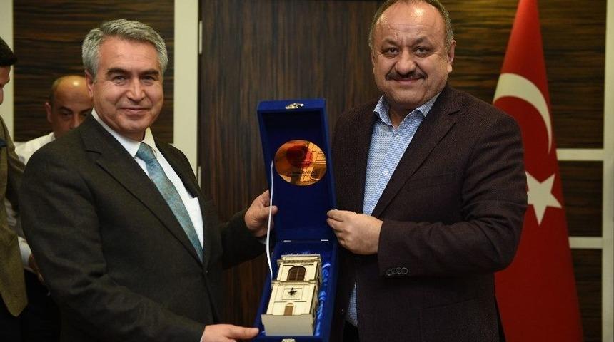 Unesco T&uuml;rkiye Milli Komisyon Başkanı Prof. Dr. M. &Ouml;cal Oğuz;