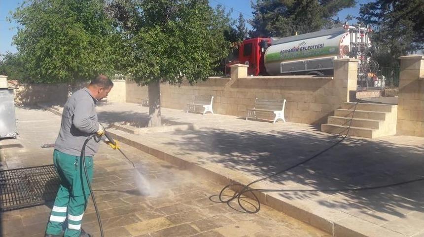 İbadethaneler Temizlendi