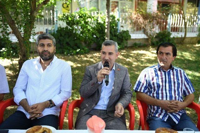 Başkan Çınar, Mahalle Sakinleriyle Bir Araya Geldi