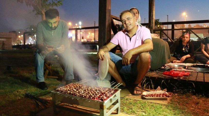 Millet Bahçesi Vatandaşların Akınına Uğruyor