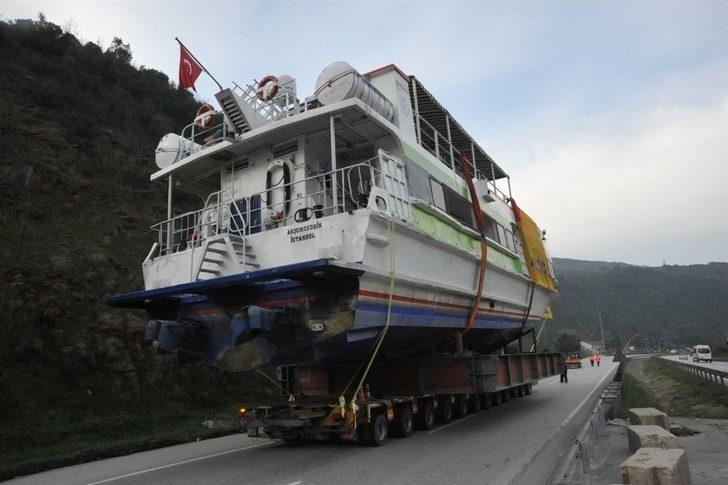 Dev Gemi Yeniden Karadan Yürütüldü G1