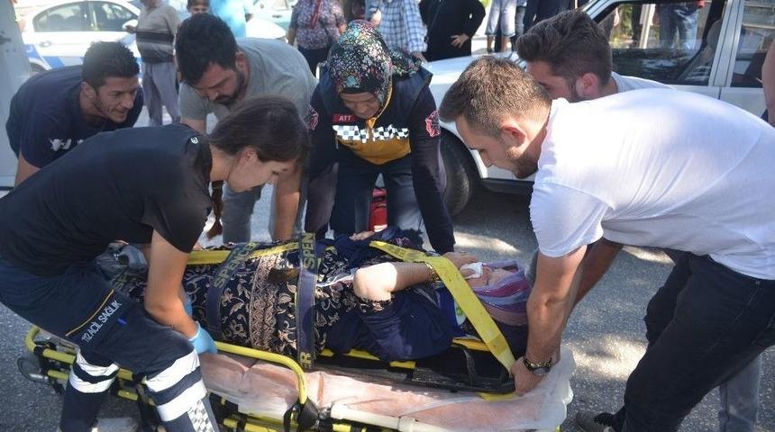 Otomobilin &Ccedil;arptığı Yaya Yaralandı