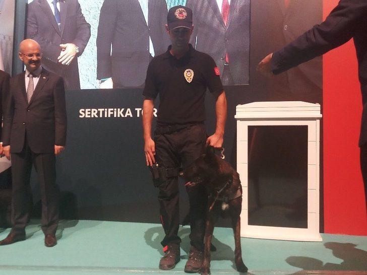 Emniyet Genel Müdürü Uzunkaya: "2018’de Şuana Kadar 36 Ton 636 Kilo Uyuşturucu Madde Ele Geçirildi" G3