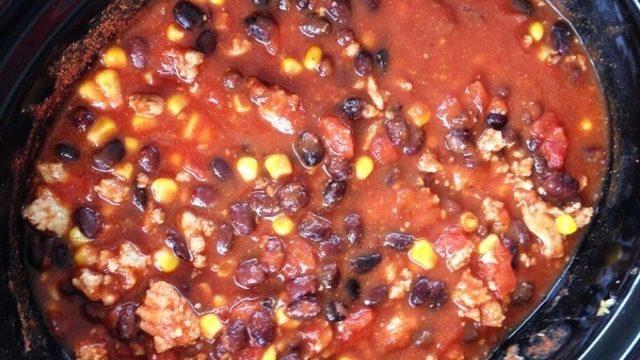 Meksika Fasulyeli Hindi Yahnisi