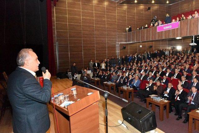 Bakan Fakıbaba Birecik’te Muhtarlarla Bir Araya Geldi 1