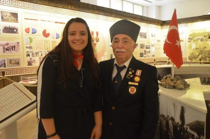 Gaziler Savaş Anılarını Yaşayan Şehir Müzesinde Anlattı G3