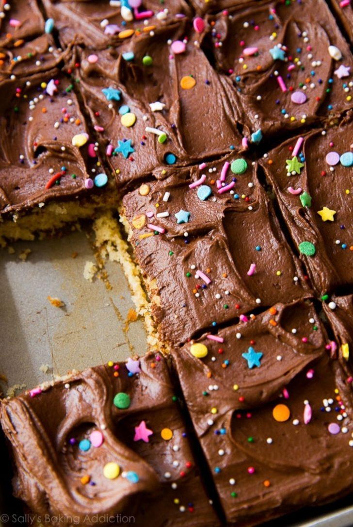 Çikolata Kaplı Vanilyalı Kek