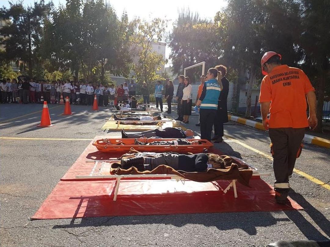 Karşıyaka&rsquo;da 100 Bin Kişiye &lsquo;afet&rsquo; Eğitimi