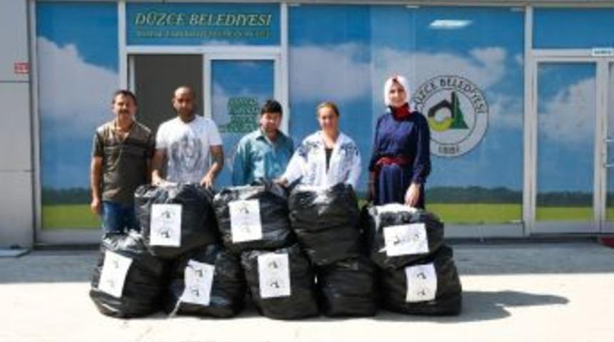 Yetim Çocukları Sevindirdiler