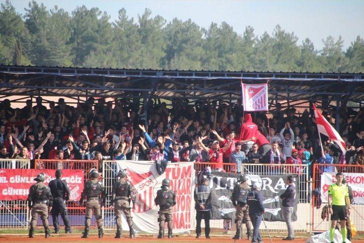 Amatör Ligde Saha İçi Ve Dışı Karıştı G3