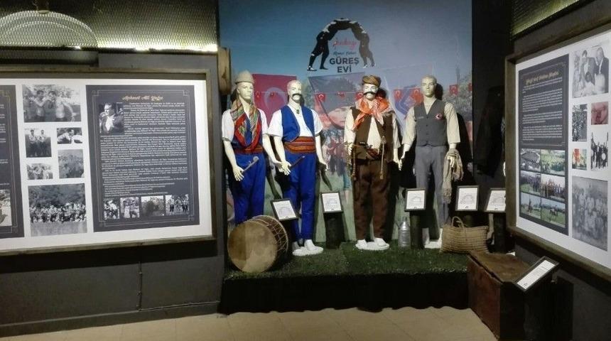 Sındırgı’da Güreş Evi Açıldı