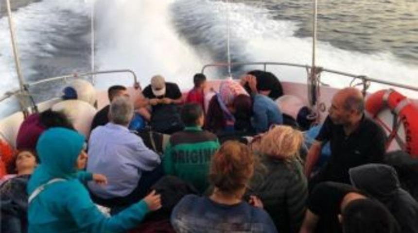 Dilek Yarımadası Ge&ccedil;idi&rsquo;nde 14&rsquo;&uuml; &Ccedil;ocuk 25 Ka&ccedil;ak G&ouml;&ccedil;men Yakalandı