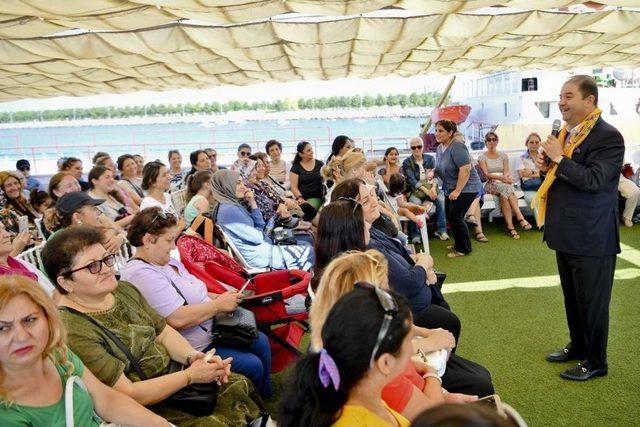 15 Bin Maltepeli Kadın İstanbul Boğazı&rsquo;yla Buluştu 2