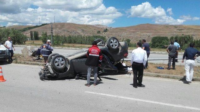 Otomobil Takla Attı: 2 Yaralı 1