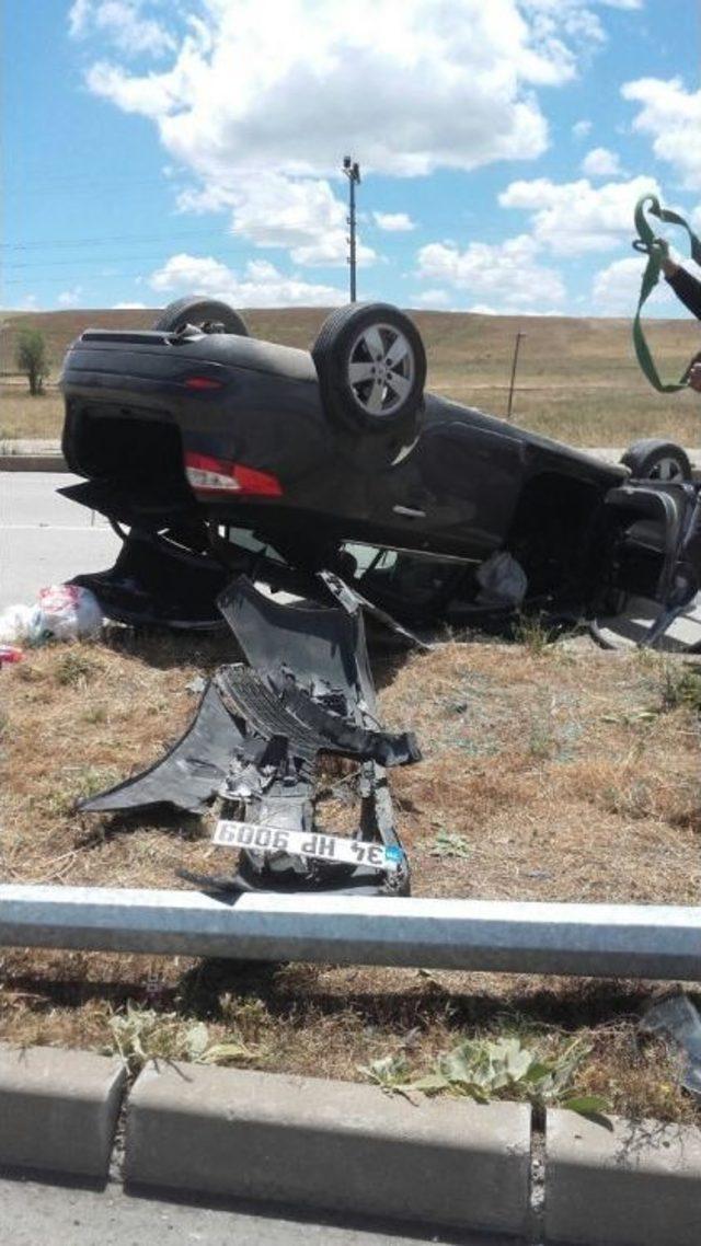 Otomobil Takla Attı: 2 Yaralı 2