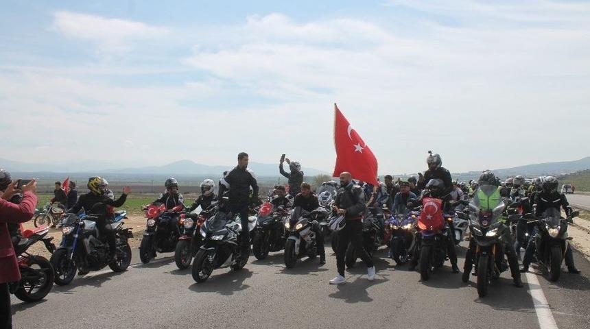 Motosiklet Tutkunlarından Zeytin Dalı Harekatı&rsquo;na Destek