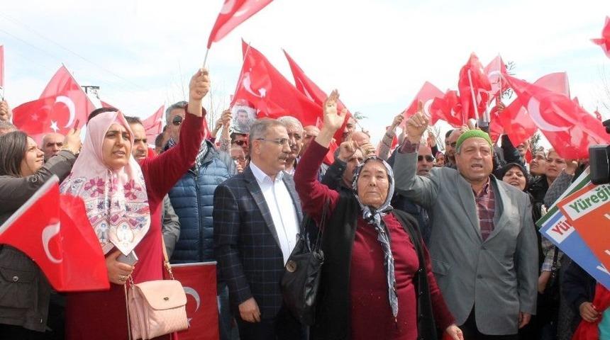 Y&uuml;reğir Belediyesinden Mehmet&ccedil;iğe Destek