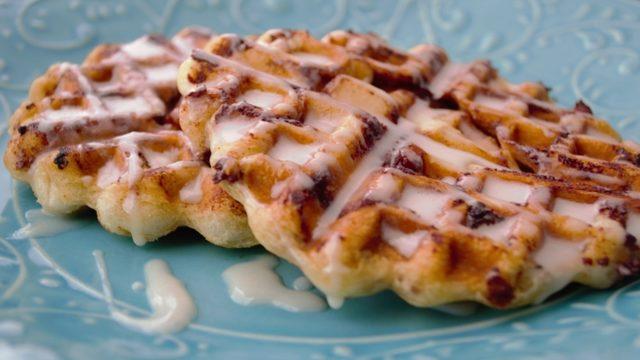 Tarçınlı Rulo Waffle