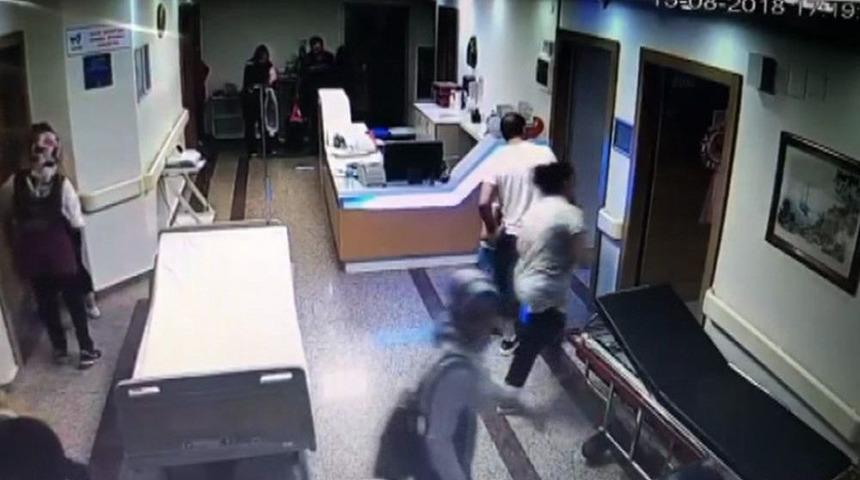 (&ouml;zel) Yangın &Ccedil;ıkan Hastanede Hastalar B&ouml;yle Tahliye Edildi