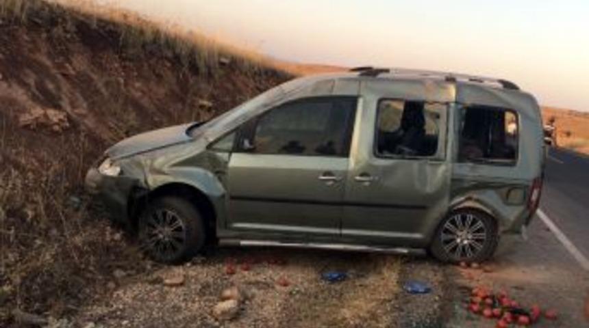 Midyat&rsquo;ta Trafik Kazası: 1 &Ouml;l&uuml;, 4 Yaralı