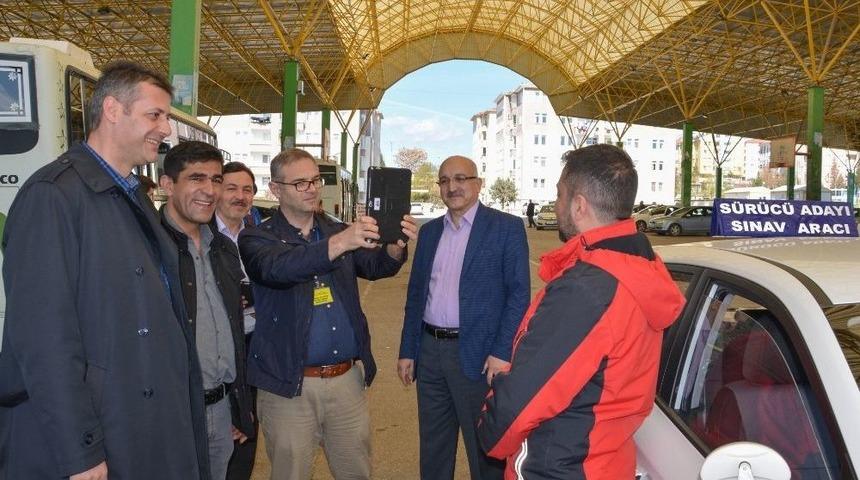 Direksiyon Eğitim Sınavında E-tablet D&ouml;nemine Ge&ccedil;ildi