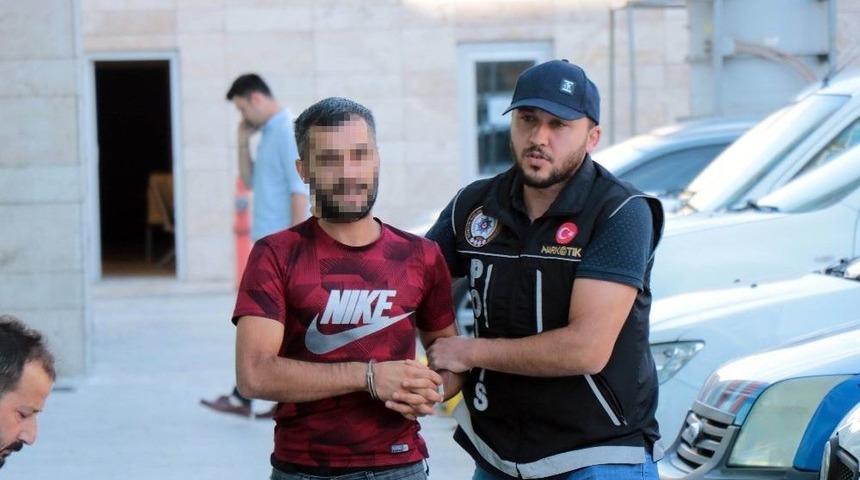 Uyuşturucu Zanlısı 3 Ş&uuml;pheli Adliyede