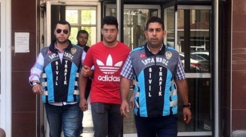 İstanbul&rsquo;da Tek Teker &Uuml;st&uuml;nde Ter&ouml;r Estiren Maganda Yakalandı