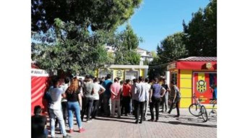 Malatya’da Fenerbahçe Maçı Biletlerine Büyük İlgi