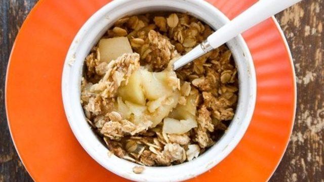 Sufle Kabında Çıtır Elma Tatlısı