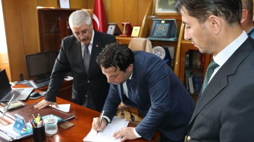 Rize&rsquo;de 30 Muhtar Maaşlarını Hazineye Bıraktı