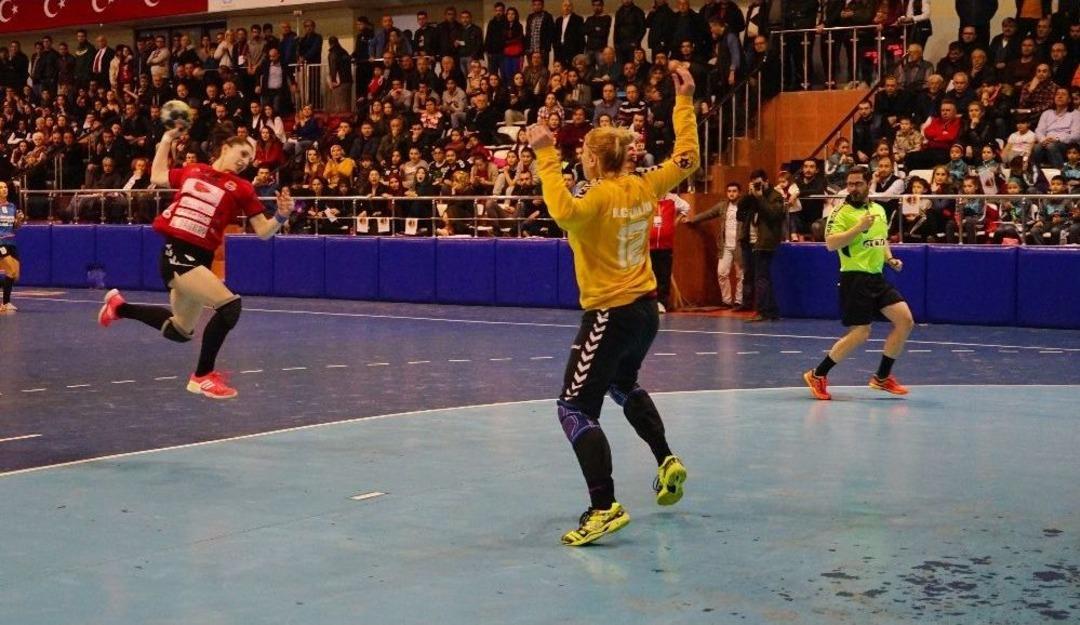 Kastamonu Belediyespor, Ehf Kupasında Yarı Finale Y&uuml;kseldi
