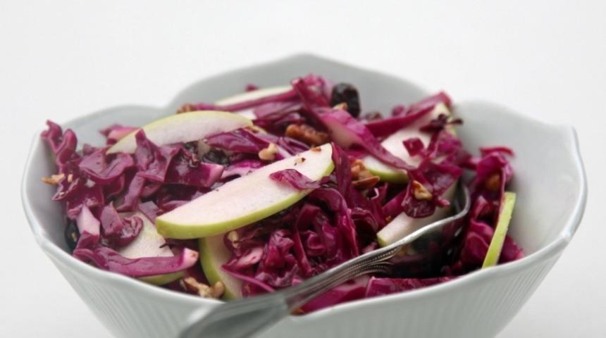 Kırmızı Lahana, Yabanmersini ve Elmalı Salata