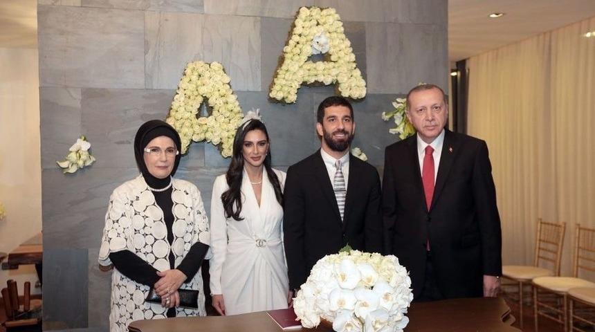 Cumhurbaşkanı Erdoğan, Arda Turan&rsquo;ın Nikah Şahidi Oldu