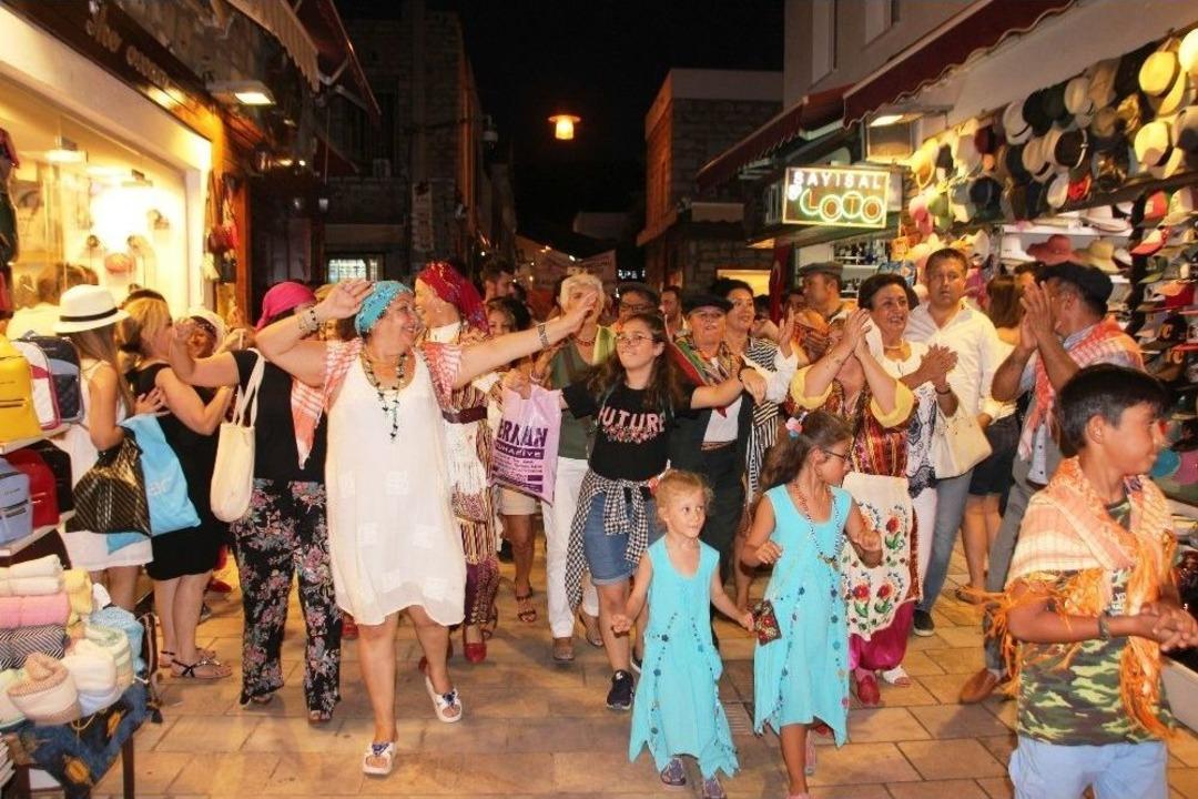 Turistler, Bodrum&rsquo;da G&ouml;rd&uuml;kleri Manzara Karşısında Şok Oldu