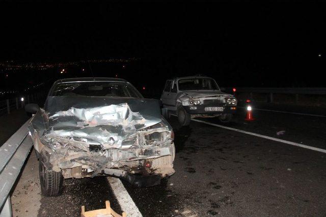 Elazığ’da Trafik Kazası:3 Yaralı