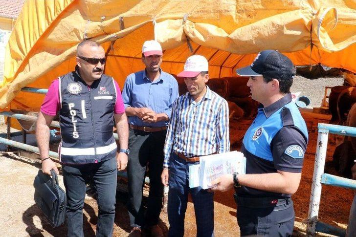 Yozgat’ta Polis Ekipleri Hayvan Pazarında Sahte Para Uyarısı Yaptı G2